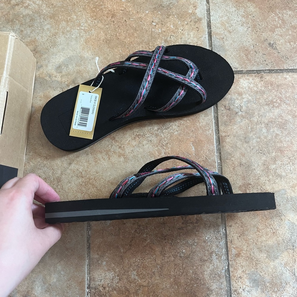 NWT Teva Olowahu Sandals Womens size 8 felicitas black NIB - Picture 3 of 5